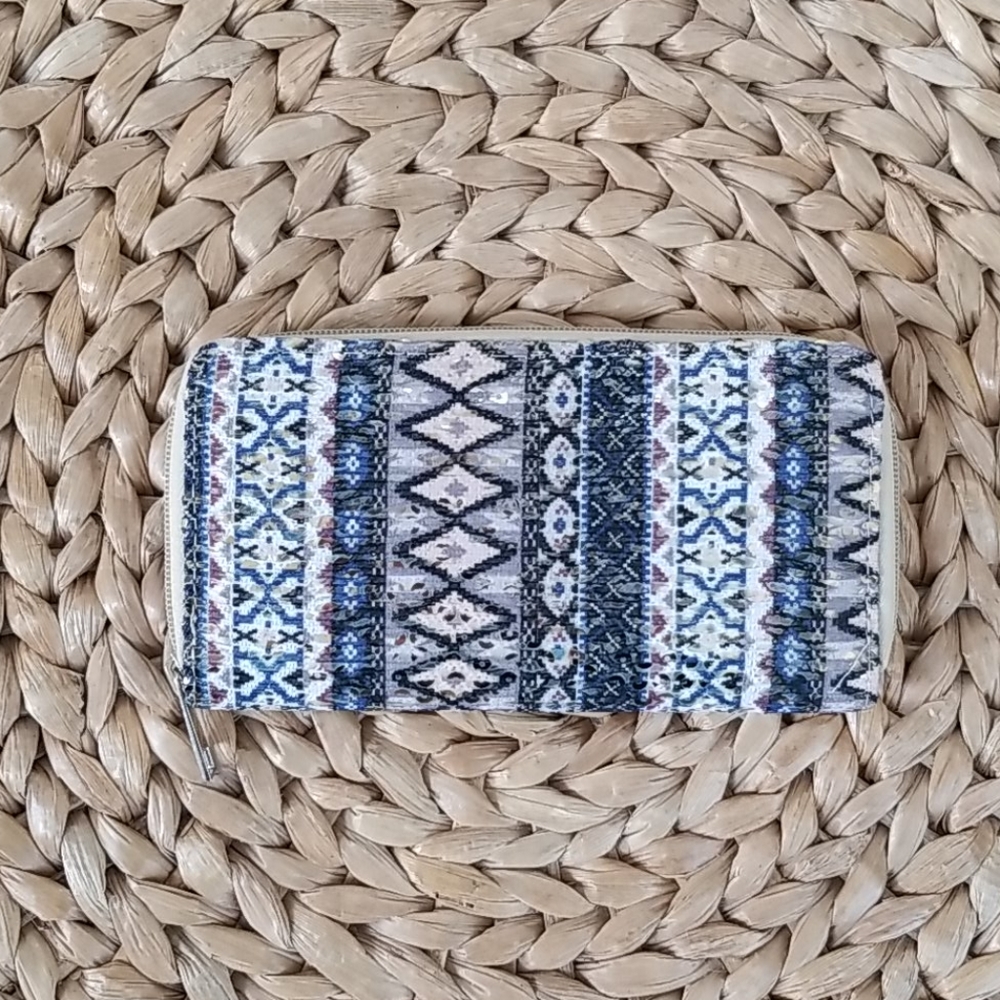 ⭐ LAST CHANCE $ALE Boho Chic Zip-Around Wallet